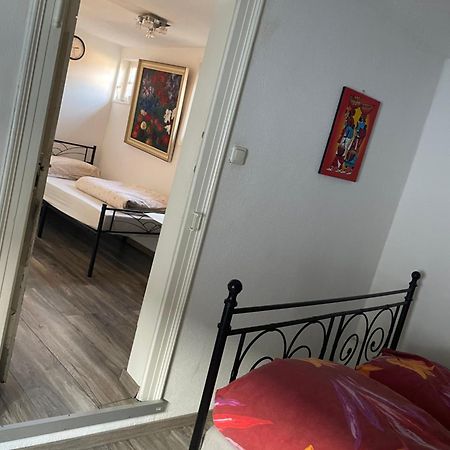 Gaestehaus Linden -Zweibettzimmer Zewnętrze zdjęcie