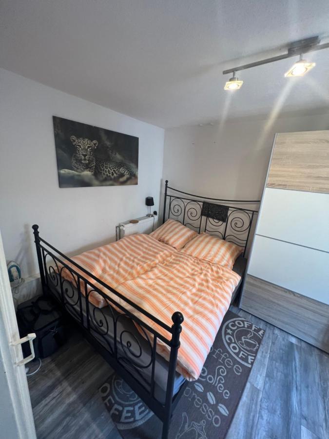 Gaestehaus Linden -Zweibettzimmer Zewnętrze zdjęcie