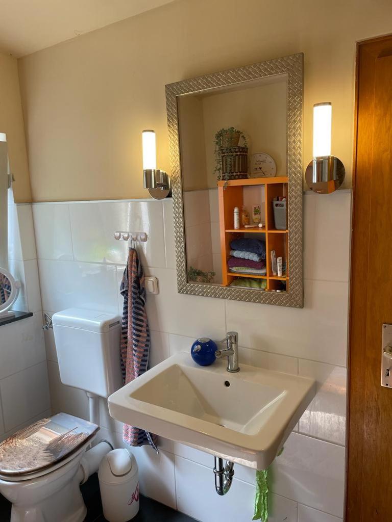 Gaestehaus Linden -Zweibettzimmer Zewnętrze zdjęcie