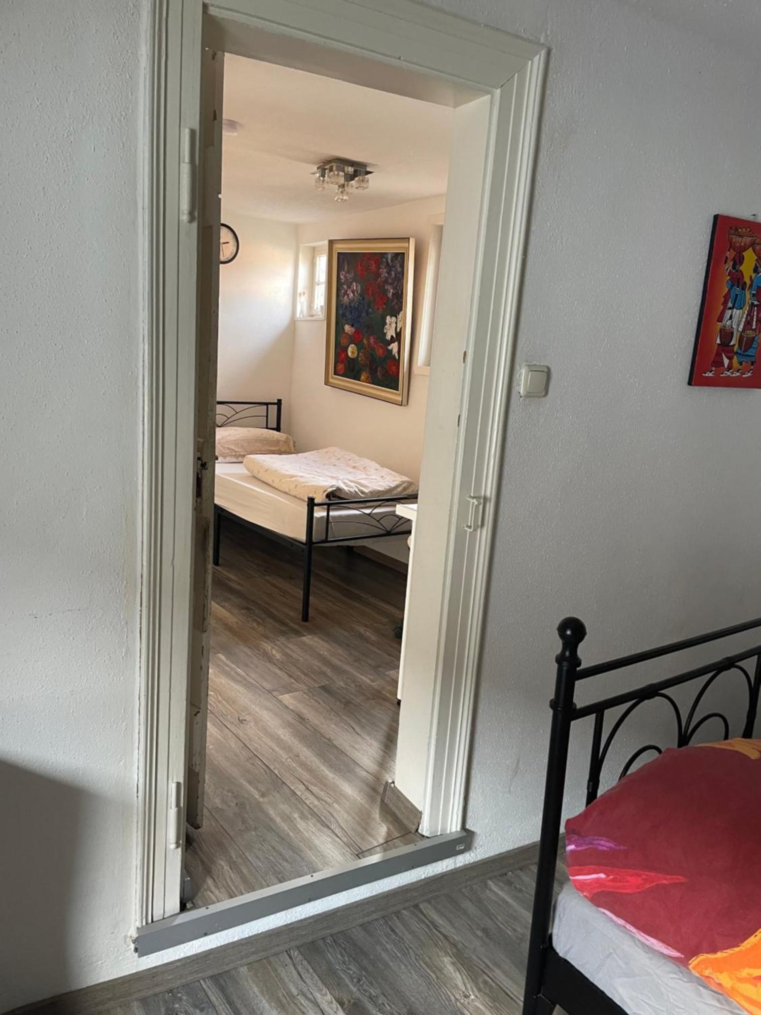 Gaestehaus Linden -Zweibettzimmer Zewnętrze zdjęcie