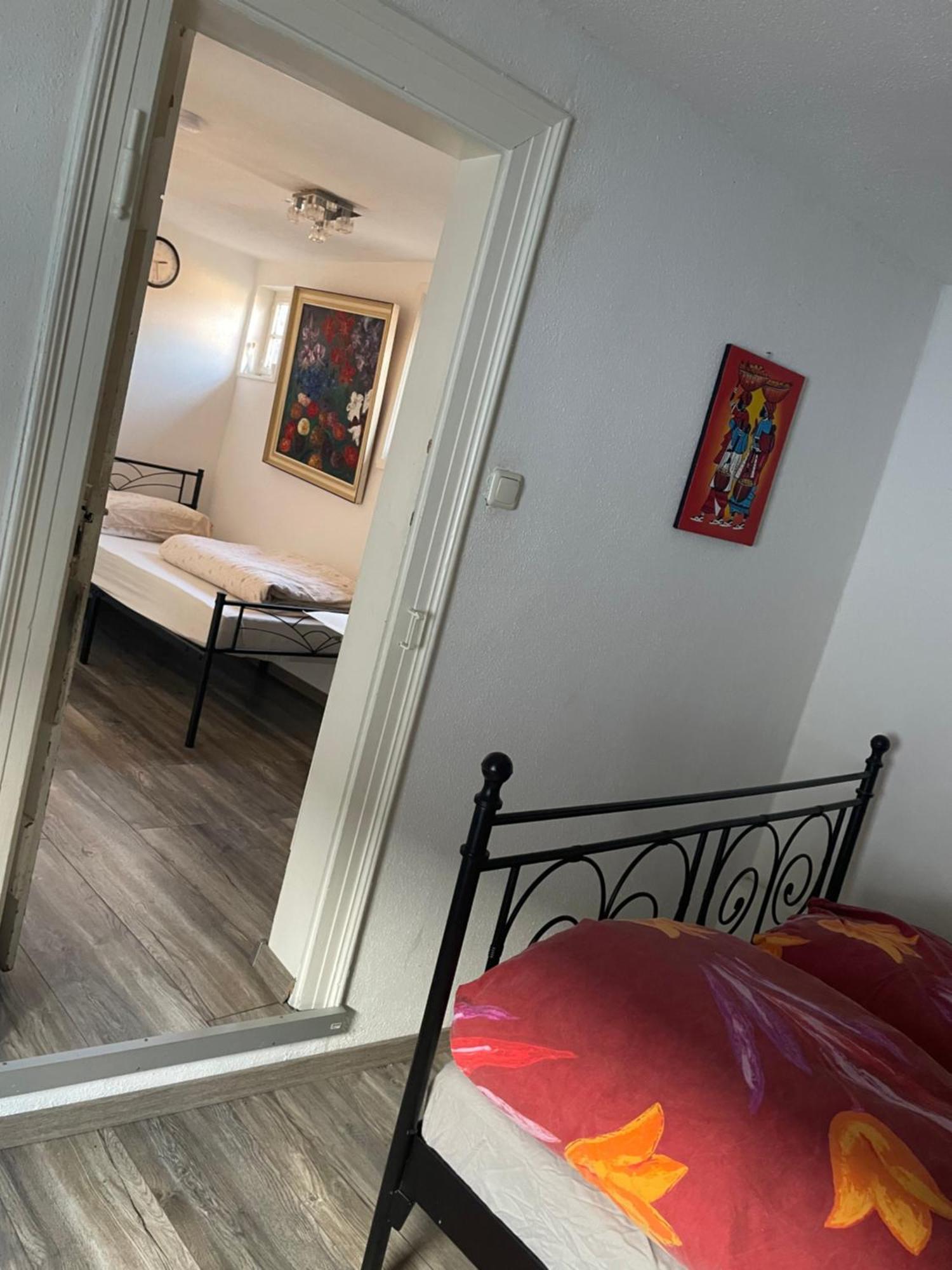 Gaestehaus Linden -Zweibettzimmer Zewnętrze zdjęcie